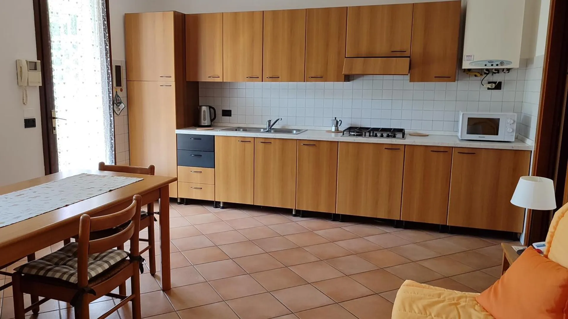 Ferienwohnung Casangelina - Luminoso Bilocale A Piano Terra Peschiera del Garda Apartment